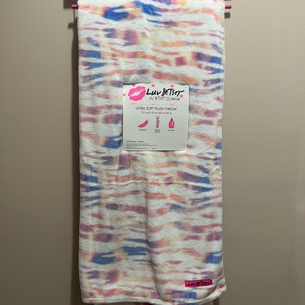 Betsey Johnson throw blanket